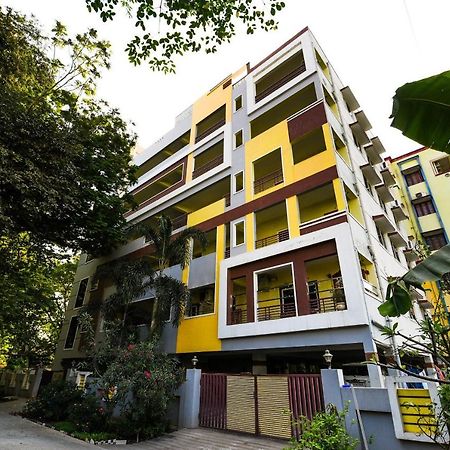 Oyo 26234 Annapurna Nilayam Hotel Vijayawāda Buitenkant foto