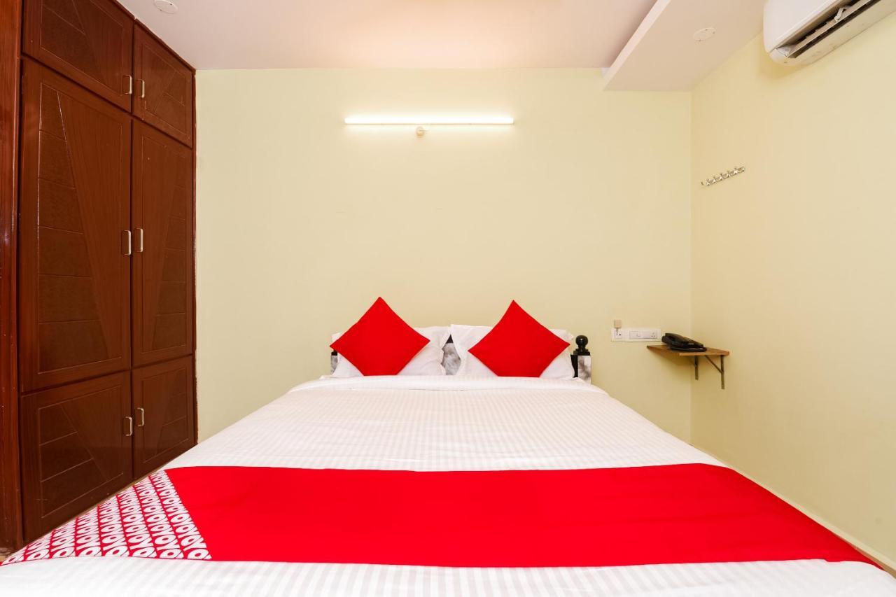 Oyo 26234 Annapurna Nilayam Hotel Vijayawāda Buitenkant foto