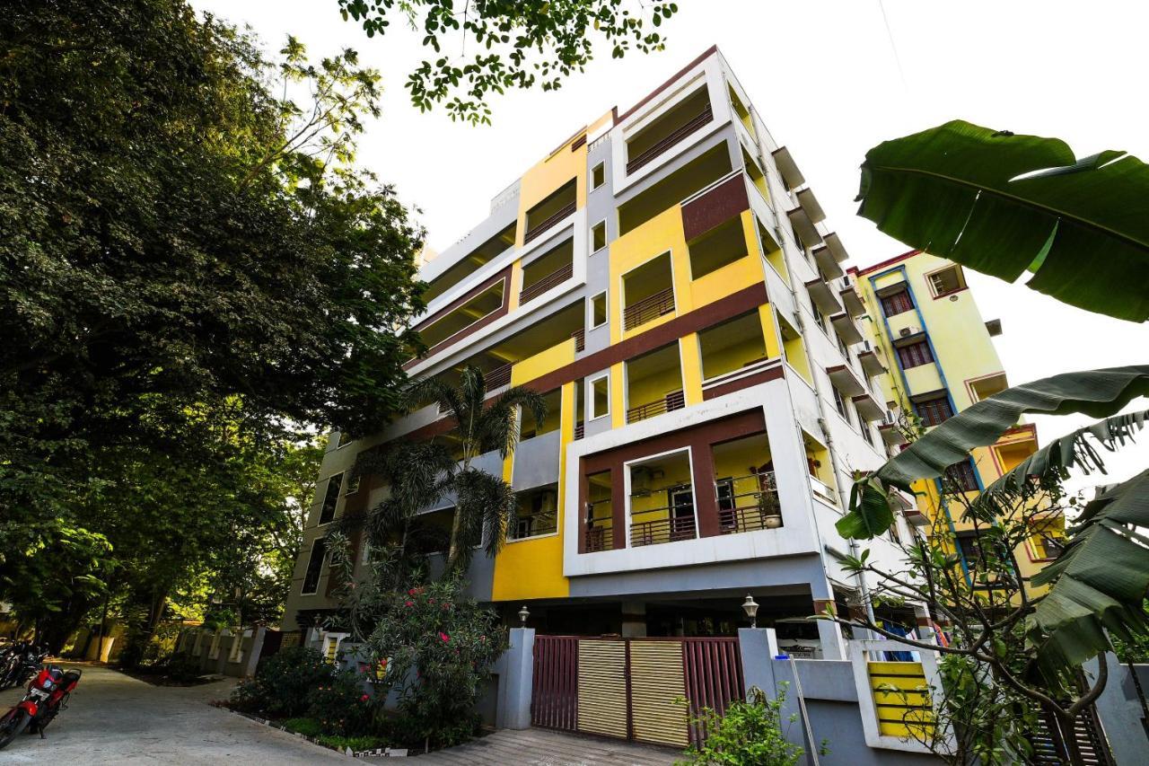 Oyo 26234 Annapurna Nilayam Hotel Vijayawāda Buitenkant foto